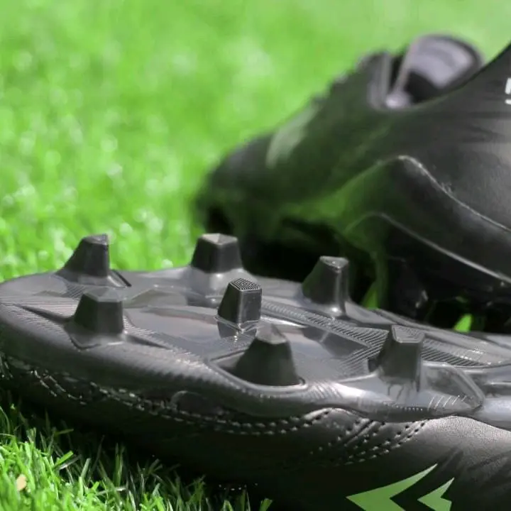 SEPATU SEPAKBOLA SEVSPO GARUDA APEX PREDATOR BLACK SILVER Boots 3