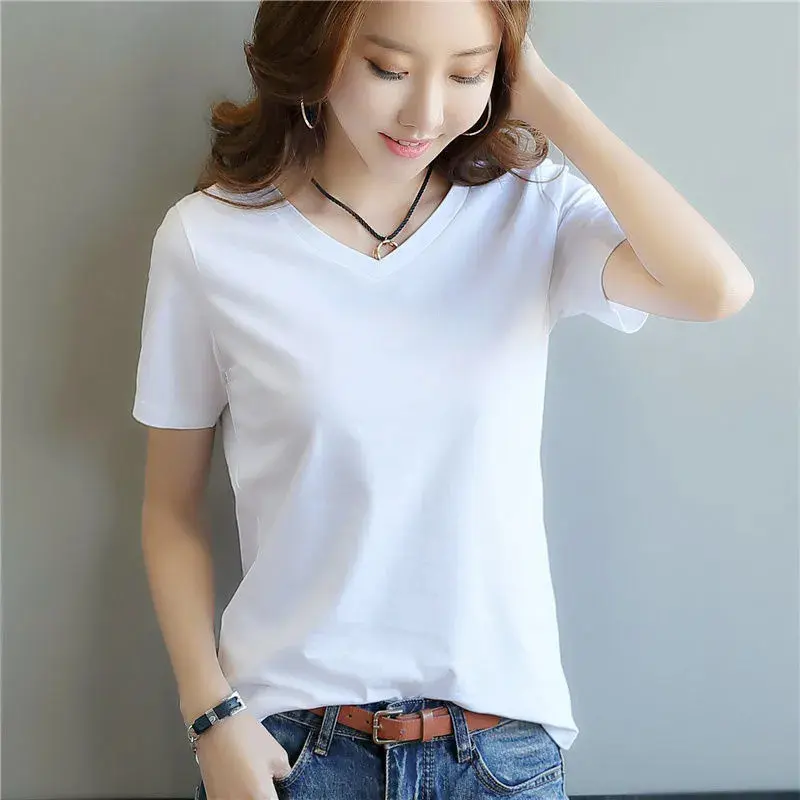 Trendy and Stylish Short Sleeve T-shirt for Women in 2025 Summer