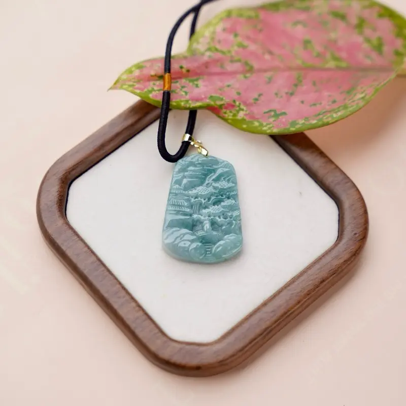 Mặt dây chuyền ngọc phỉ thúy Sơn thuỷ bài Gua