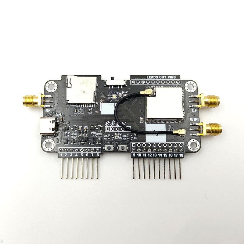 Product Introduction of 1pc Multifunctional Expansion Board Wifi 2.4g Module High Gain Cc1101 Module 3 In 1 Antenna For Flipper Zero 0
