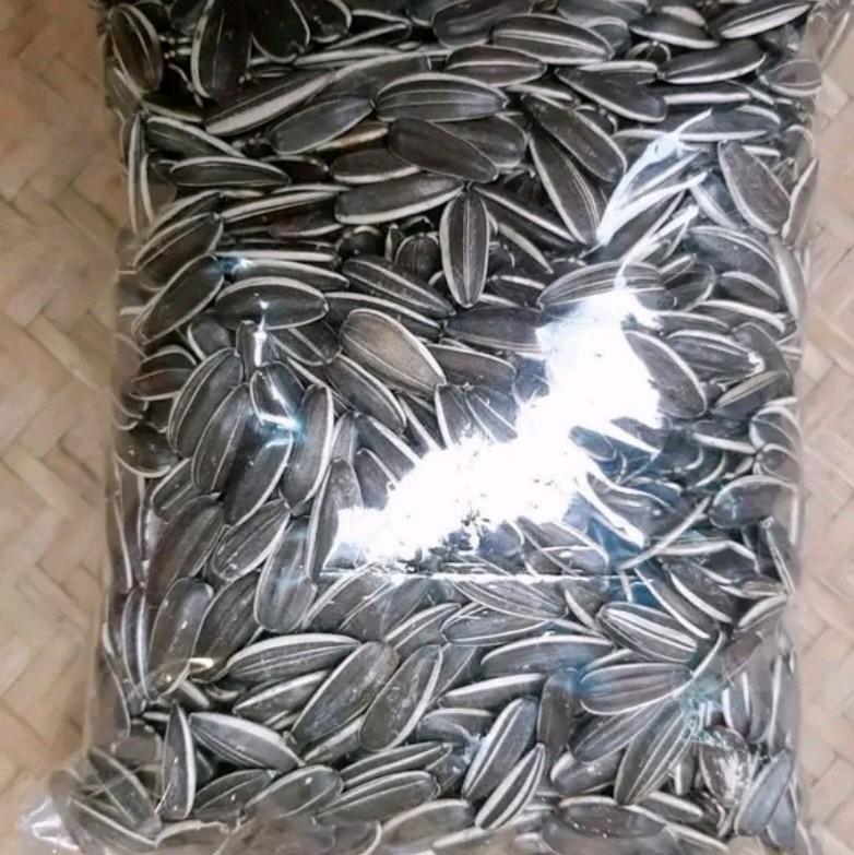 1kg hạt Hướng dương rang sẵn . Snack Ăn Vặt