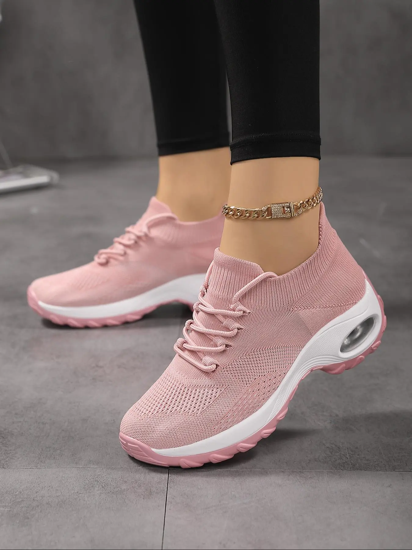 Women's Summer 2024 Casual Lace Up Low Top Running Shoes, Sporty Lightweight Breathable Comfortable Sneakers, Female Round Toe Sports Shoes for Daily Wear