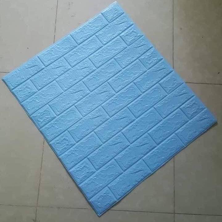 1 tấm xốp dán tường Vân gạch kích thước 70x77cm 4