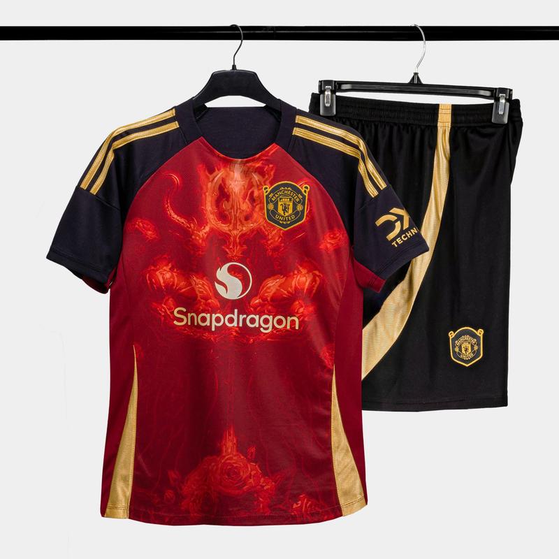 Có in Tên-Số Mu Đỏ Đồng Đen 2025 Bộ Đồ Thể Thao in Theo Yêu Cầu sân nhà MỚI - vãi MÈ HÀN Trivend Cao Cấp - Áo Đỏ Quần Đen 2025 - NOBI SPORT - Áo Bóng Đá Đồ Đá Banh - Nam Nữ Unisex - Thoáng Mát Unisex Trang hục TOP SPORT 2025