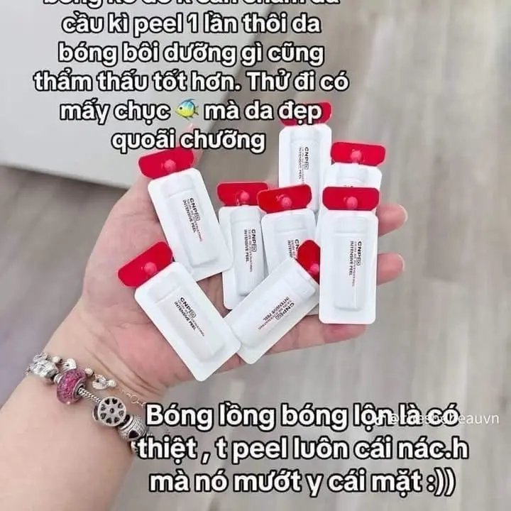 Peel da sinh học CNP , peel tái tạo da chuyên sâu ngừa mụn dưỡng trắng ống 2ml dùng 1 lần