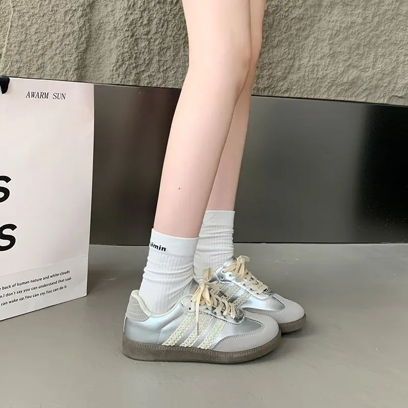 S008 - Sepatu Sneaker Fashion Wanita Kekinian Sepatu Lentur Nyaman Dipake Sepatu Casual Ala Korea Style Shoes Sport Kasual Putih 3