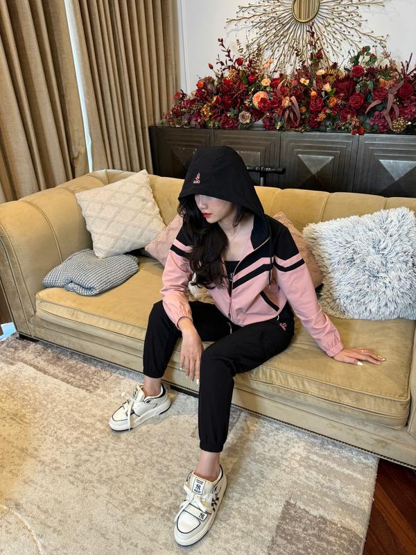 24DBNU09-Bộ gió NỮ GUNO phối có MŨ quần túi hộp cao cấp BGWM19 (DBNU33) SP5 bộ Quần Áo Nhung