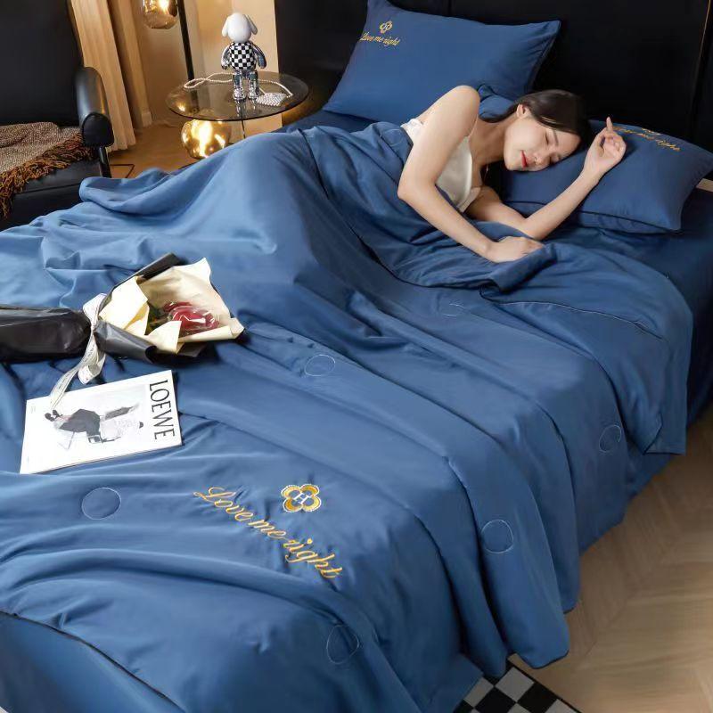 Chăn Hè Cotton Lụa Satin Tặng Kèm Ga Và Vỏ Gối 4 Món Cao Cấp Lựa Chọn Aying