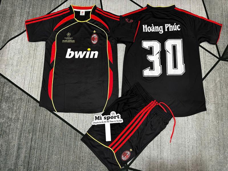 Bộ quần áo Bóng Đá AcMilan retro, vải thun lạnh cao cấp, logo thêu. In tên số theo yêu cầu