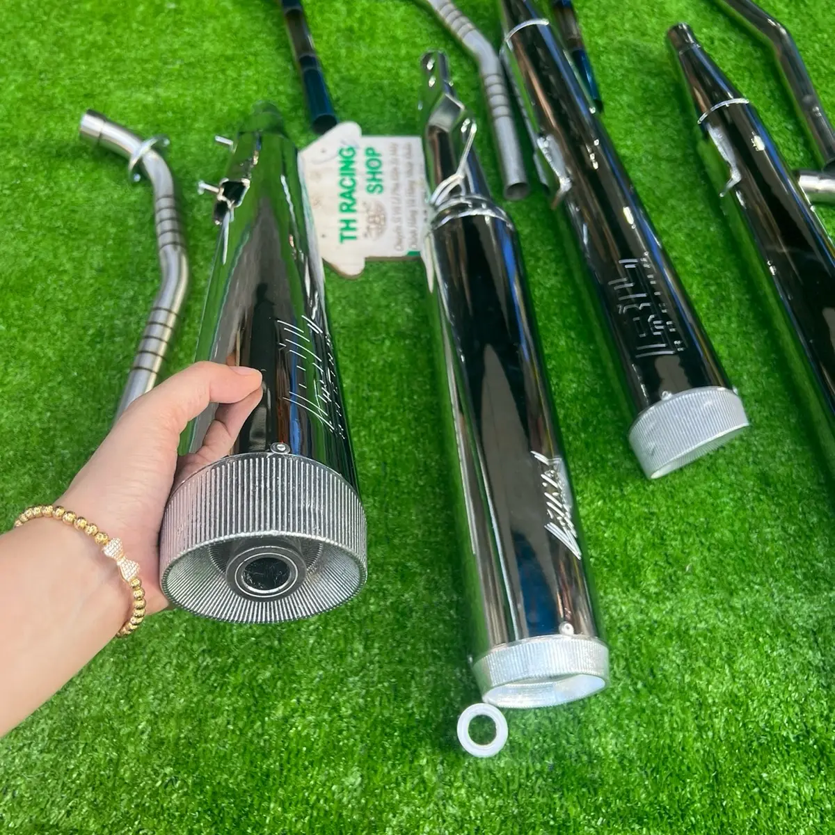 PÔ XI KEN MÓC NỈ CHỤP NHÔM TRÒN HOẶC XÉO KÈM CỔ INOX TẶNG TIÊU TIỆN GẮN CÁC DÒNG XE FU 125 FU NEO WAVE 110 WAVE 100 WAVE RS DREAM SIRIUS JUPITER AXELO EXCITER WINNER SONIC RAIDER SATRIA(AE CHỌN DÒNG XE ĐANG SỬ DỤNG