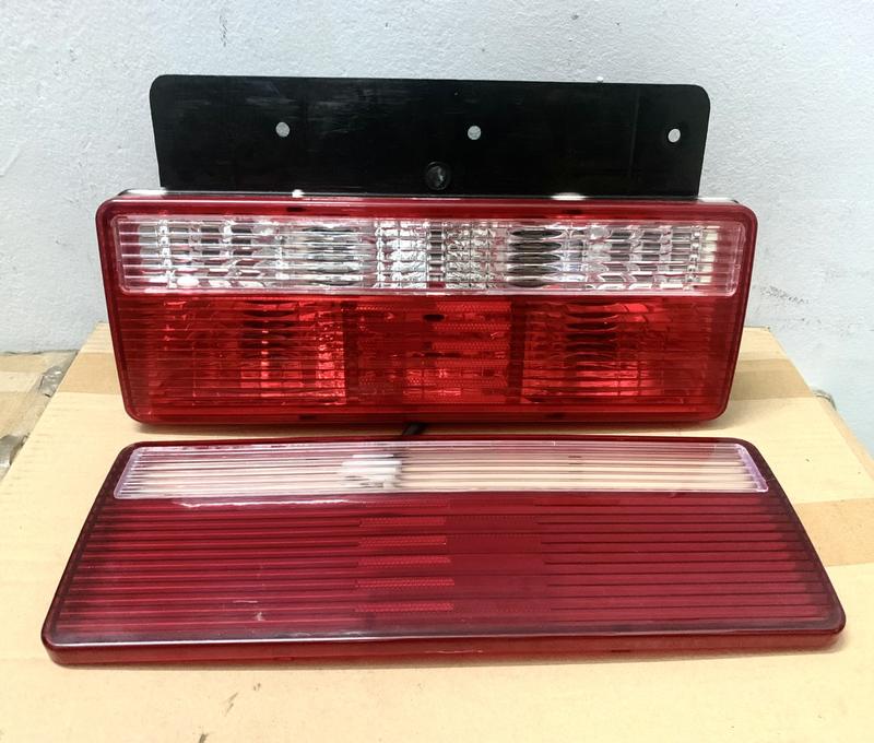  Bộ Đèn Hậu Đèn Lái Sau Đèn Xi Nhan - Phanh  Chụp Đèn Xe Tải JAC...Loại Xịn Không Ngã Màu  Giá 1 Cái  