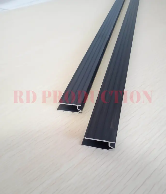 LIST ALUMUNIUM M 1meter HITAM list u Lis HARD CASE Tebal 0,8 2
