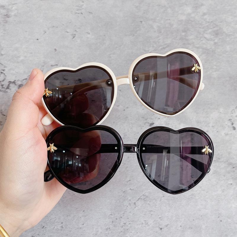 Product Introduction of Cartoon Little Bee Sunglasses For Girl Cute Sweet Heart Shaped Sunshade UV Protection Glasses Outdoor Sports Accessories 30