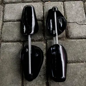 Saddle Shoes Penyangga Sepatu