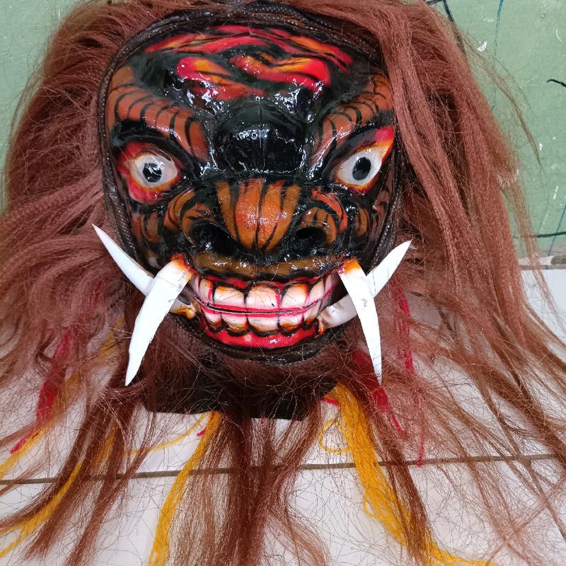Buto Plastik Seram 5