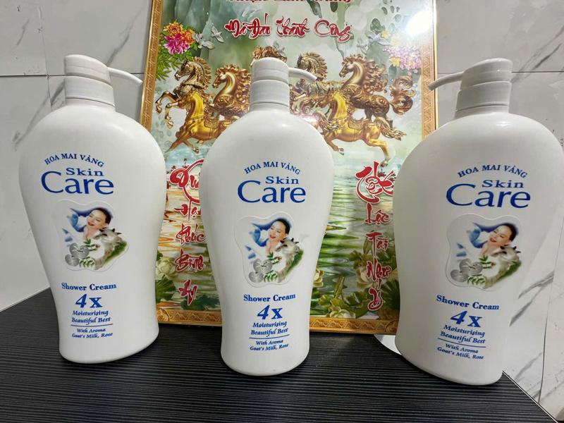 COMBO 3 CHAI SỮA TẮM DÊ 1150Gram-SÁNG DA , MỊN DA.