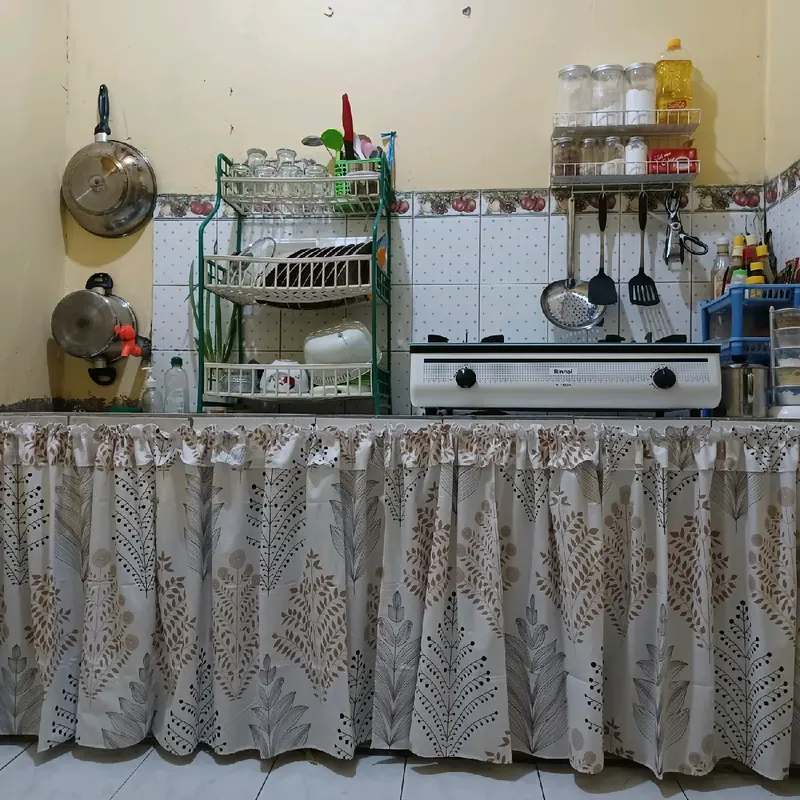 Gorden Kolong Dapur Motif Maharani Kain Bahan Katun Cvc 1