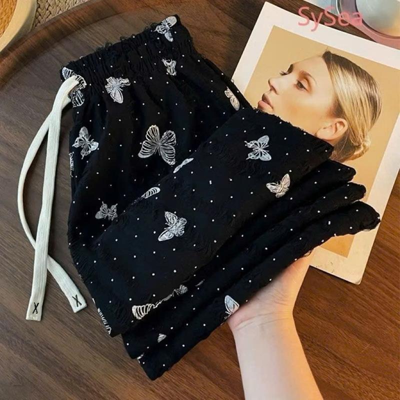 QUẦN NỮ DÀI ỐNG RỘNG VẢI THUN NỔI TRẦY XƯỚC IN BƯỚM ĐÍNH ĐÁ NỔI BẬT LƯNG BO THO THOẢI MÁI DỄ MẶC PHÙ HỢP THỜI TRANG