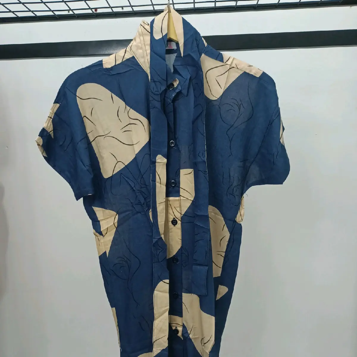 Dress twill motif abstrack