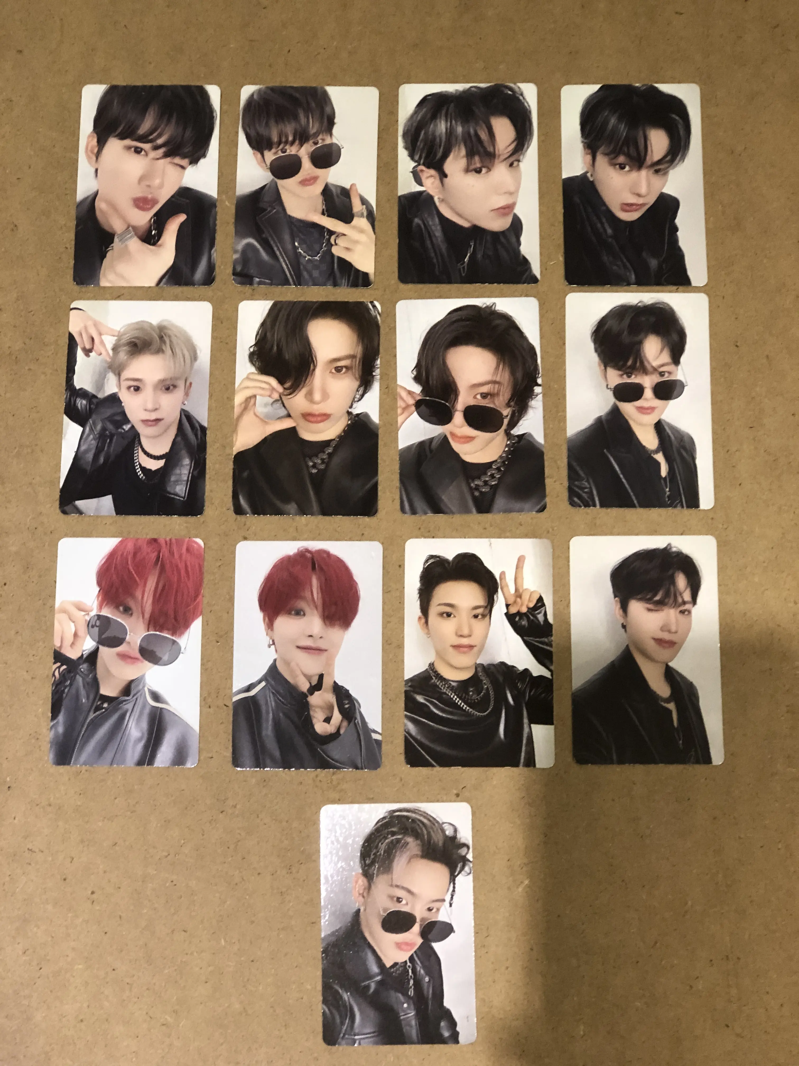 [ready] treasure reboot official album photocard - black version