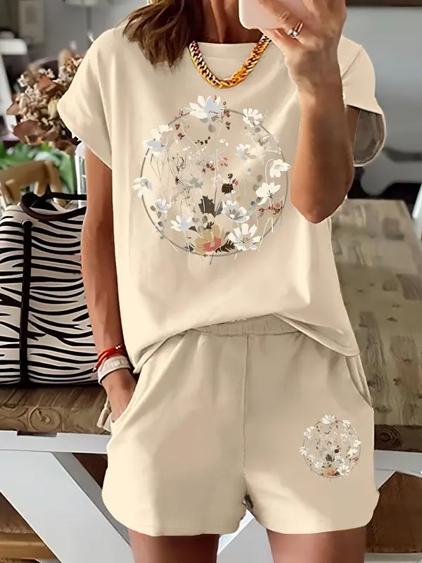 Two-Piece Set Women's Floral Print Tee & Shorts, Casual Round Neck Short Sleeve T-shirt & Shorts for Summer, Ladies Clothes for Daily Wear 3