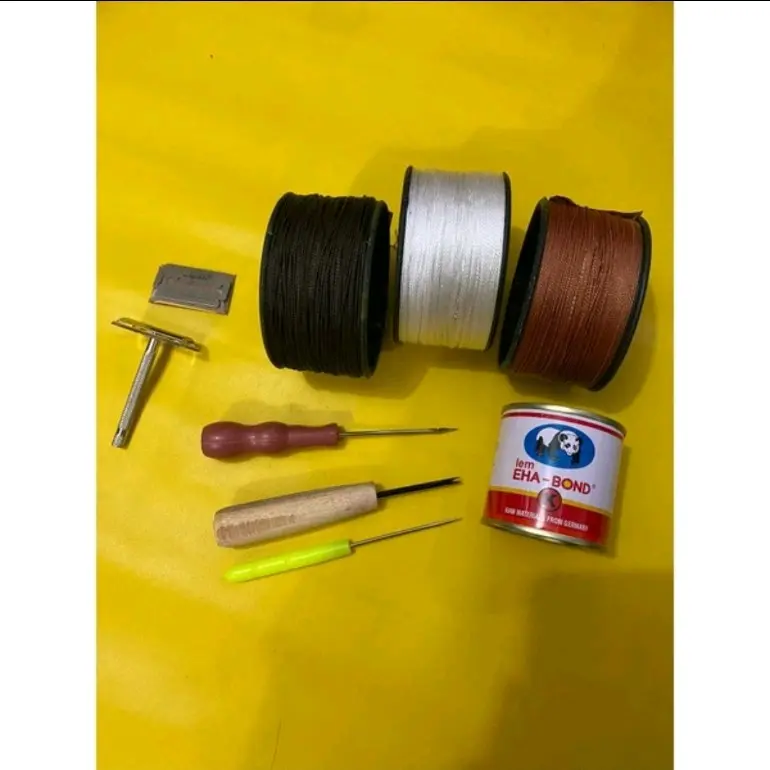 Paket sol sepatu- 3 benang kecil+ 3 jarum sol jarum penyayat jarum pembuat jalur sepatu + lem Free cukur silet