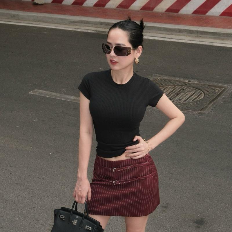 Áo Thun Nữ Cổ Tròn Coem Basic Chất Len Tăm Co Giãn Ôm Tôn Dáng Women