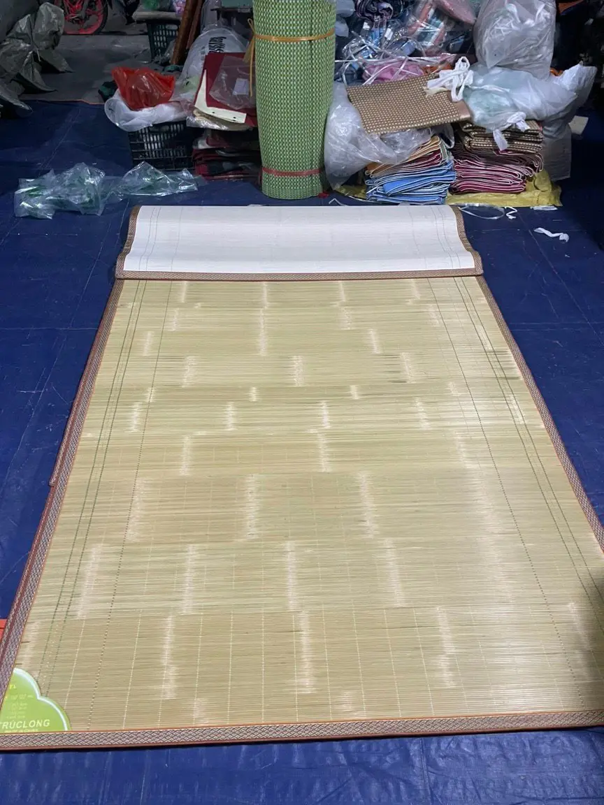 Chiếu trúc Tây Bắc bằng nan trơn, chắc, bền cao