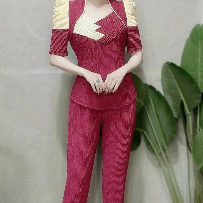 sét bộ  quần dài_ ống nhỏ 40_70kg  phối sọc trắng chạy  viền giữa áo vải shop Nhật co giãn nhẹ thoải mái 2 size 40_70kg 6