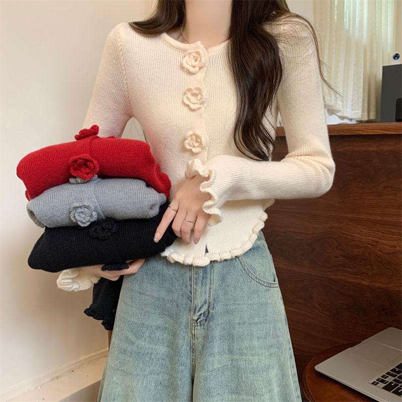 Product Introduction of Áo Len Hoa Hồng Ba Chiều Màu Đỏ, Dành Cho Nữ, Với Áo Khoác Selvedge Dây Áo Cardigan Dệt Kim, Phong Cách Mùa Thu Và Mùa Đông, Phong Cách Giáng Sinh Năm Mới, Ins Năm 2024, Áo Thời Trang Top Women 1