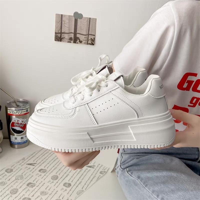 Giày sneaker dáng trơn độn đế siêu đẹp - Mua ngay tại shop Đế Bằng Nữ giày bata tho giay trang