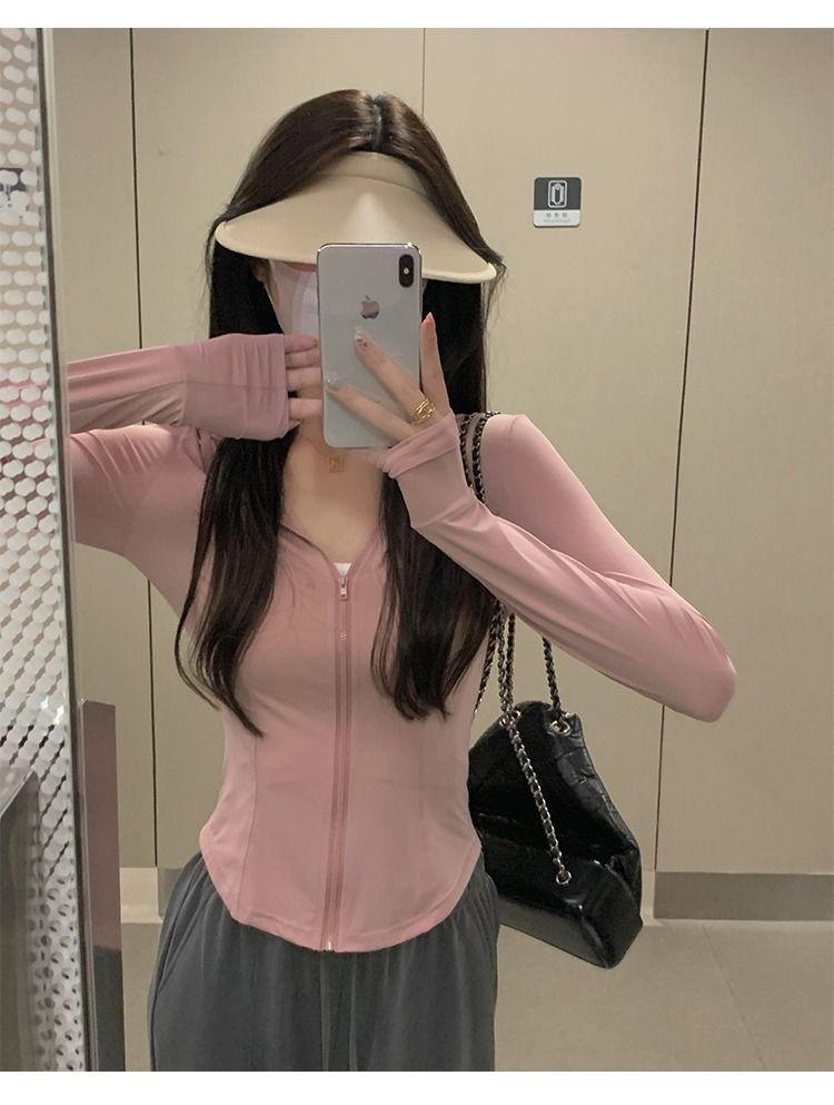 Product Introduction of 2025 New Ice Silk Sunscreen Clothes for Women, slim fit, waist cinching, small stature, slimming, UV resistant, breathable, thin jacket, fashionable and versatile 21