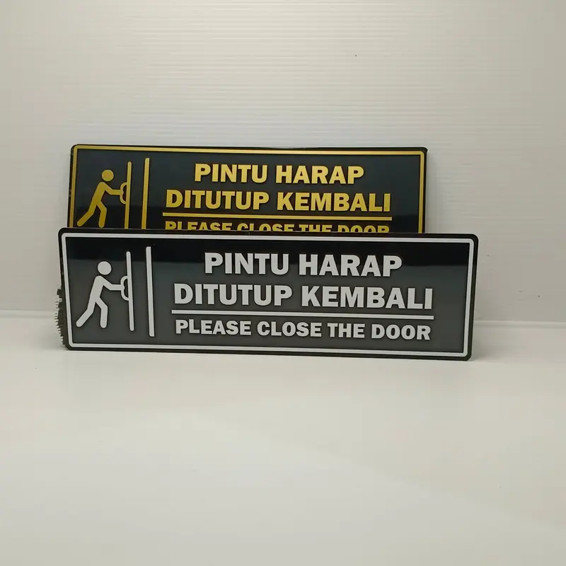 Akrilik Pintu Harap Tutup Kembali Acrilyc Hitam Cutting Sticker Signage 4