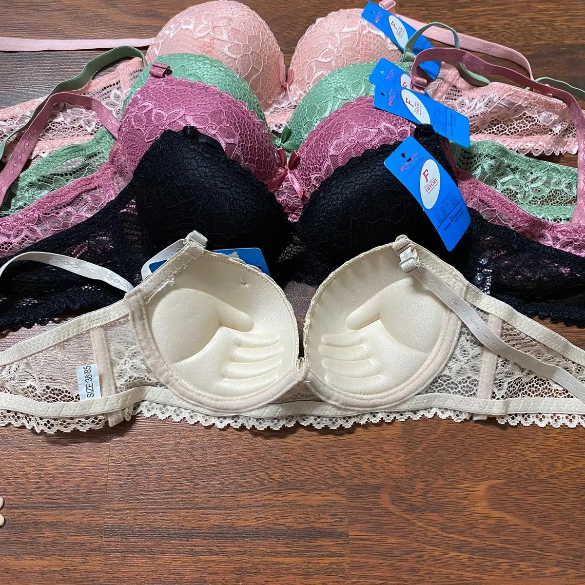 Set 3 Áo Ren Không Gọng Mút Đệm Bàn Tay 1,5Cm A231 Nữ Bra Viền Ren Voan Voi Kem