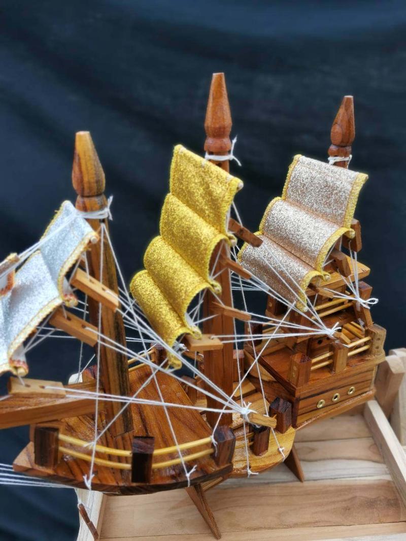 Product Introduction of เรือสำเภาทอง ทำจากไม้สักลงสีเงาขนาดไซส์​A,B,Cรายละเอียด​ข้างล่างคะ 7