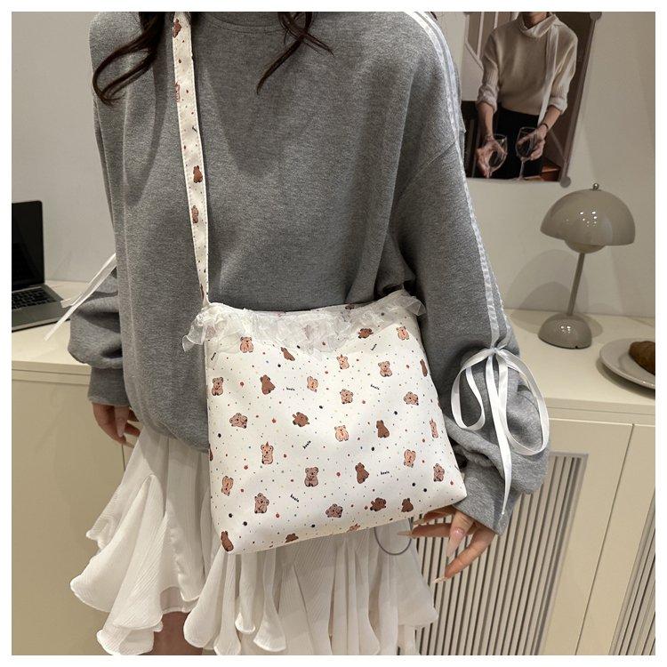 Product Introduction of Sewing Line Magnetic Snap Spring 2025 Women's Bag Shoulder Bag Personality Trend Large Capacity 22