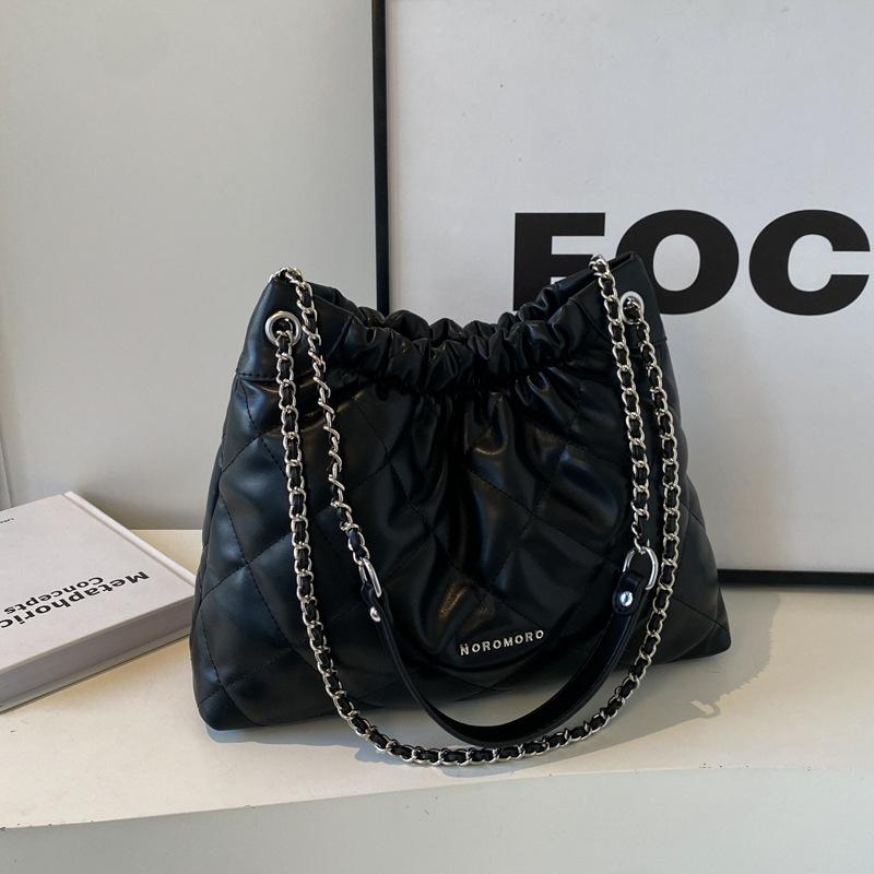 Dây Thêu Kim Cương, Hàng Mới Về, Bề Mặt Mềm, Túi Kẹp Nách Dành Cho Nữ, Làm Bằng Da PU, Thời Trang, Có Dây Xích, Cầm Tay Và Dễ Phối Đồ Túi Đeo Vai, Túi Bucket