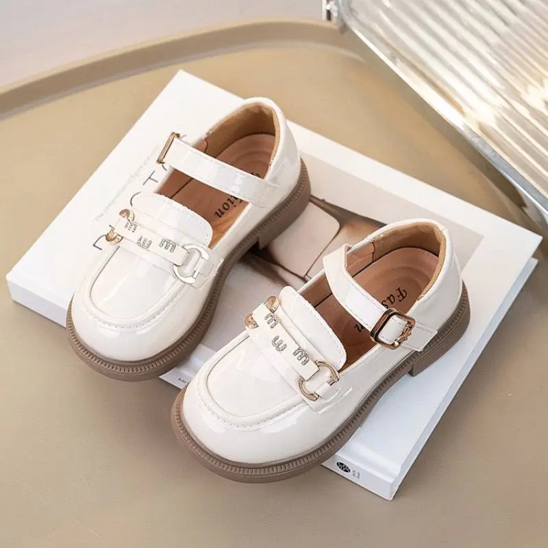 (LOLI-JKT) SP- AA9 SEPATU ANAK GLOSSY MWM TIMBUL MUTIARA PEREKAT  SIZE 26-36 2