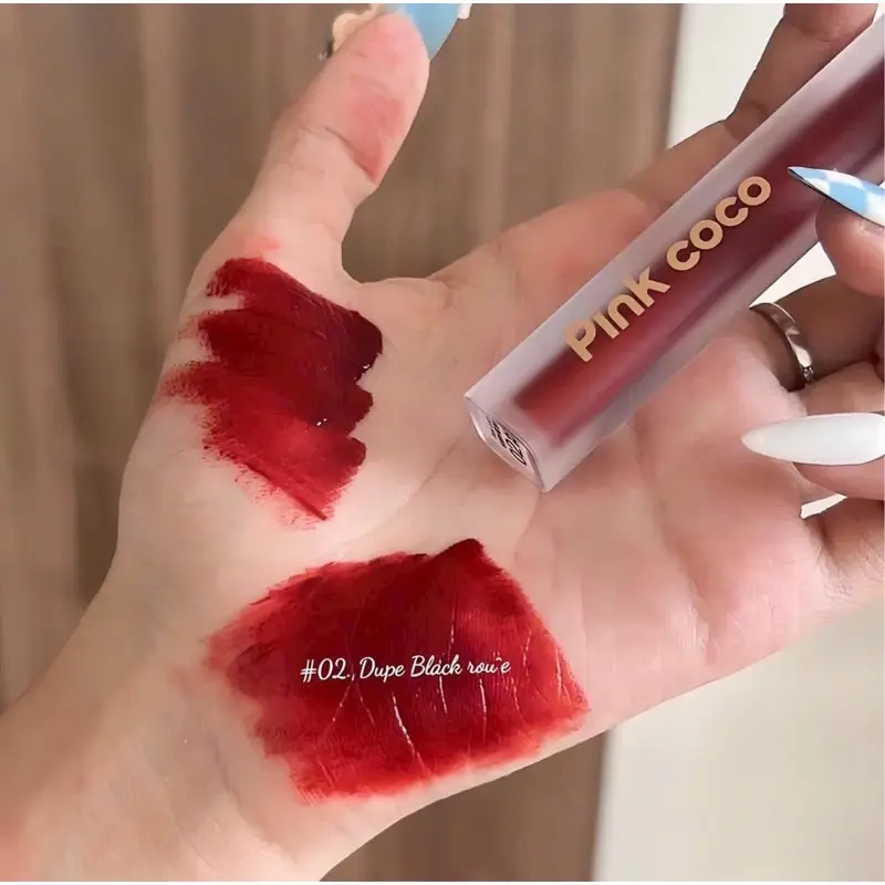 Son kem PINK COCO vuông dài nắp đỏ CÓ ẢNH THẬT SHOP CHỤP dưỡng ẩm mềm mịn môi hiệu ứng lì thiết kế xinh xắn chính hãng 6