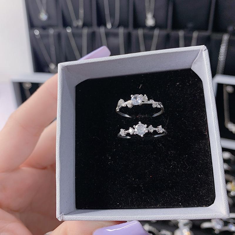 Nhẫn nhỏ xinh bạc ta cho nữ phù hợp với những bạn nào thích kiểu nhỏ mảnh nhé _ Bạc Đẹp HẢI HẠNH HHJ