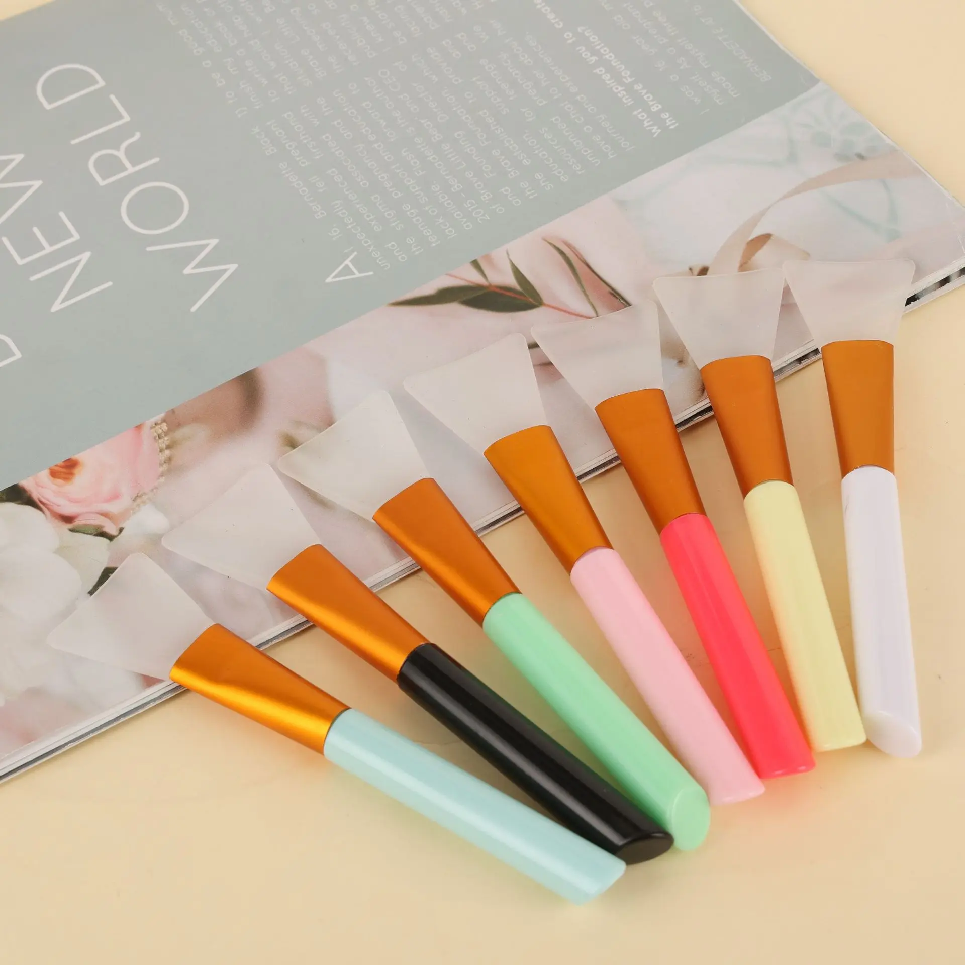 Source Manufacturer New Beauty Silicone Mask Brush Soft Head Makeup Tool Mask Brush Makeup Brush Mask Adjustment Stick