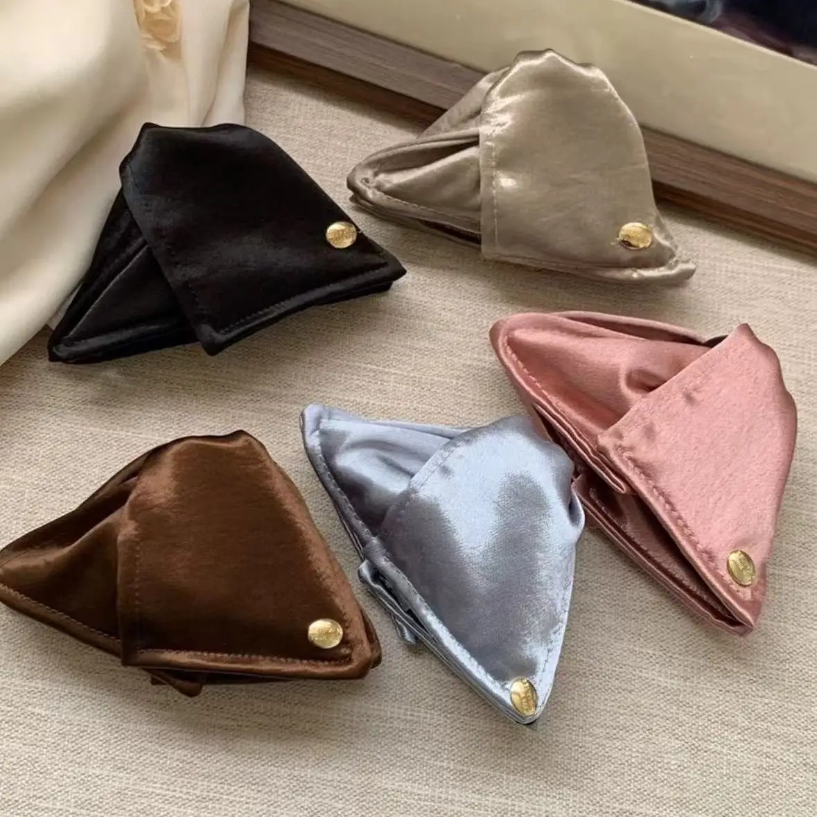 Kẹp Vỏ Sò Vải, Phong Cách Pháp Tối Giản, Dành Cho Nữ, Cảm Giác Cao Cấp, Kẹp Tóc, Kẹp Cá Mập, Phụ Kiện Tóc, Hàng Mới Về Năm 2025, Thiết Kế Thanh Lịch