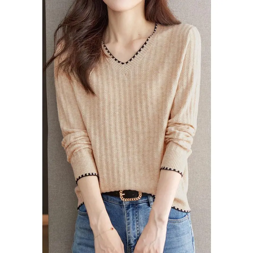 V-neck versatile ribbed knitwear