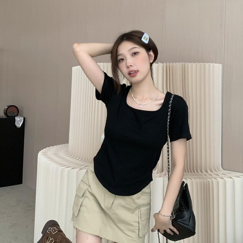 Product Introduction of [2098 Favorites] Regular Shoulder Short Sleeve T-Shirt for Women, Square Neck Top, Summer Plus Size, Regular Shoulder, Tummy Concealing, Slimming, Curved Design Top 18