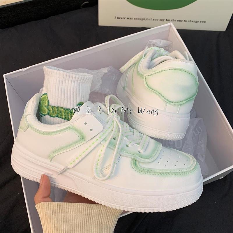 Product Introduction of White Shoes for Women Spring and Autumn New Korean Style Student Soft Bottom Skateboard Shoes Niche Casual Versatile Breathable Ins Fashion Shoes 5