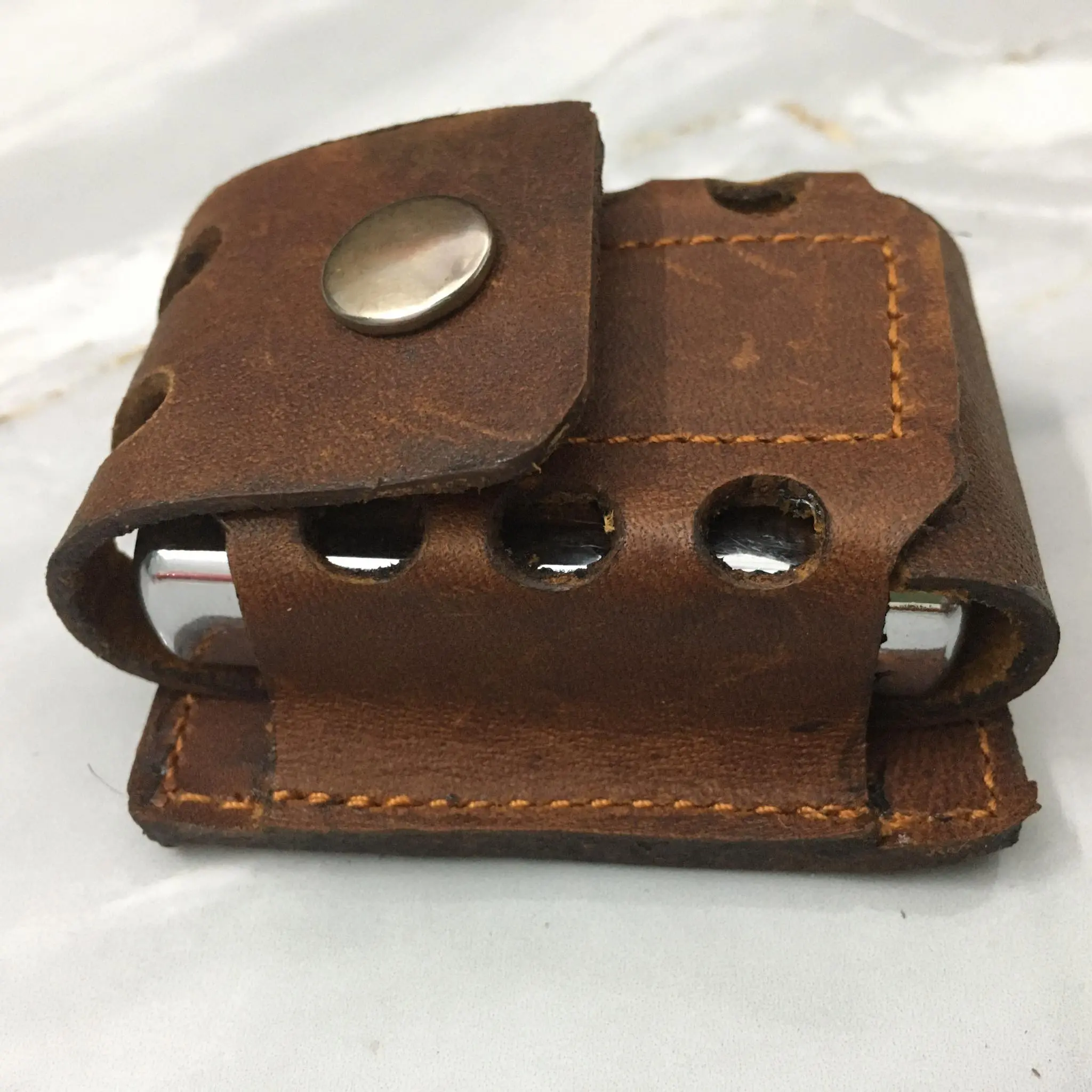 Bao da Zippo đeo hông da bò sáp