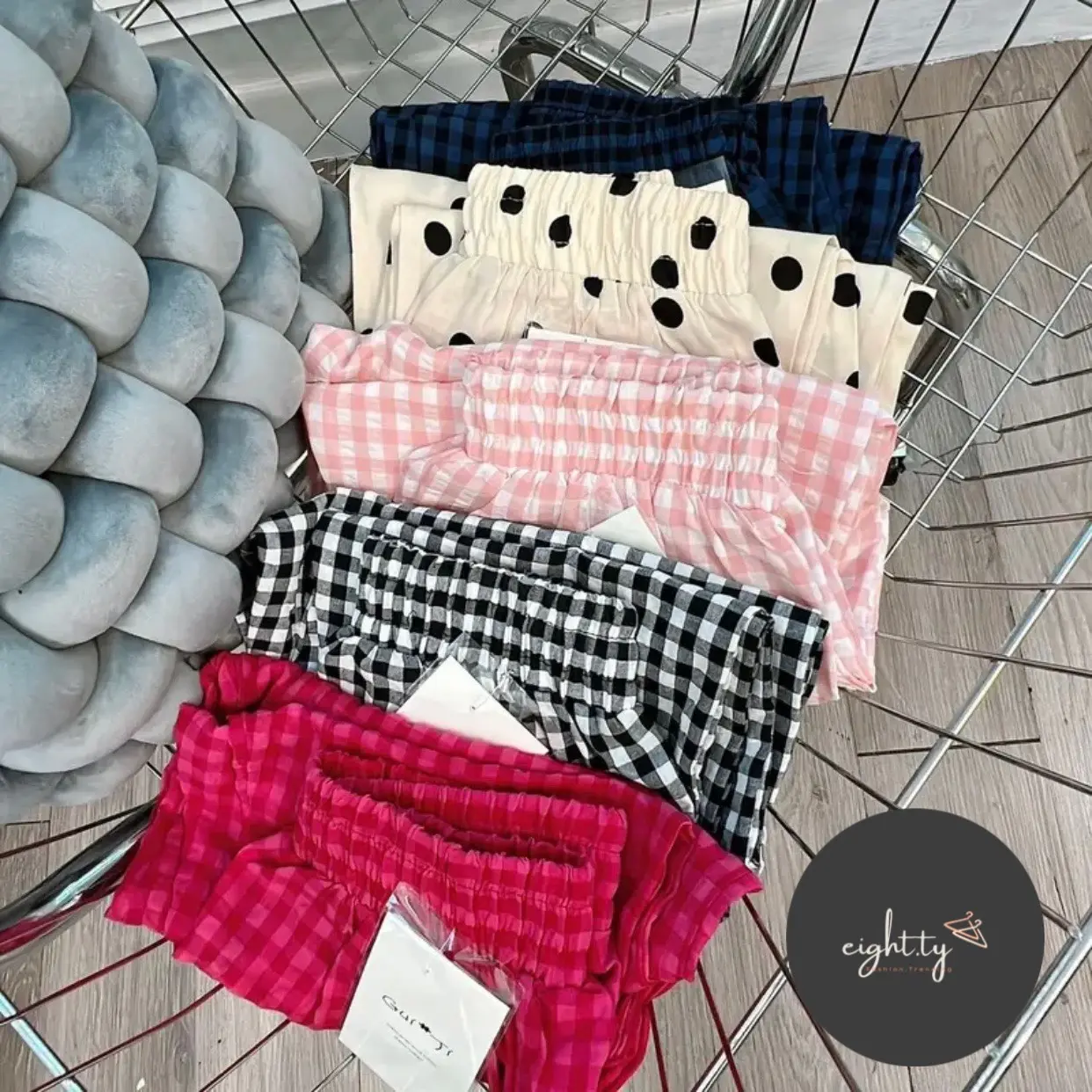 Quần Baggy kẻ caro chất vải đũi mềm.