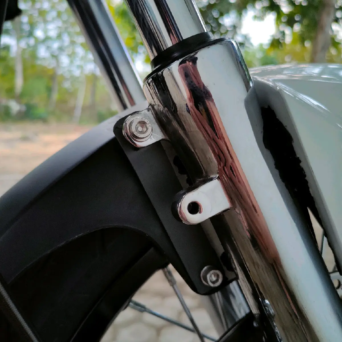 Breket Slebor/Spakbor Depan R15 Pnp Shock Tiger
