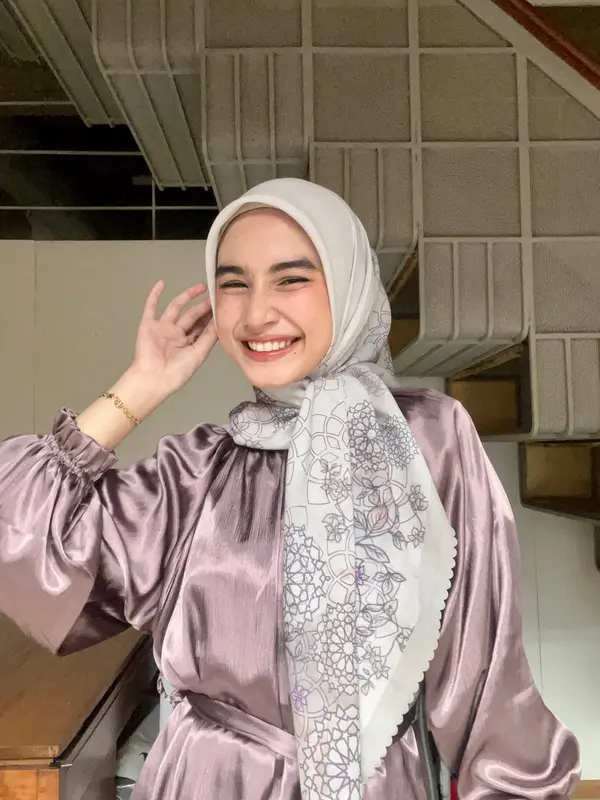 Syabnam Official - Jasmine Scarf - Scarf Motif | Kerudung Hijab Segi Empat Logo Voal Digital Muslim Square Printing 1