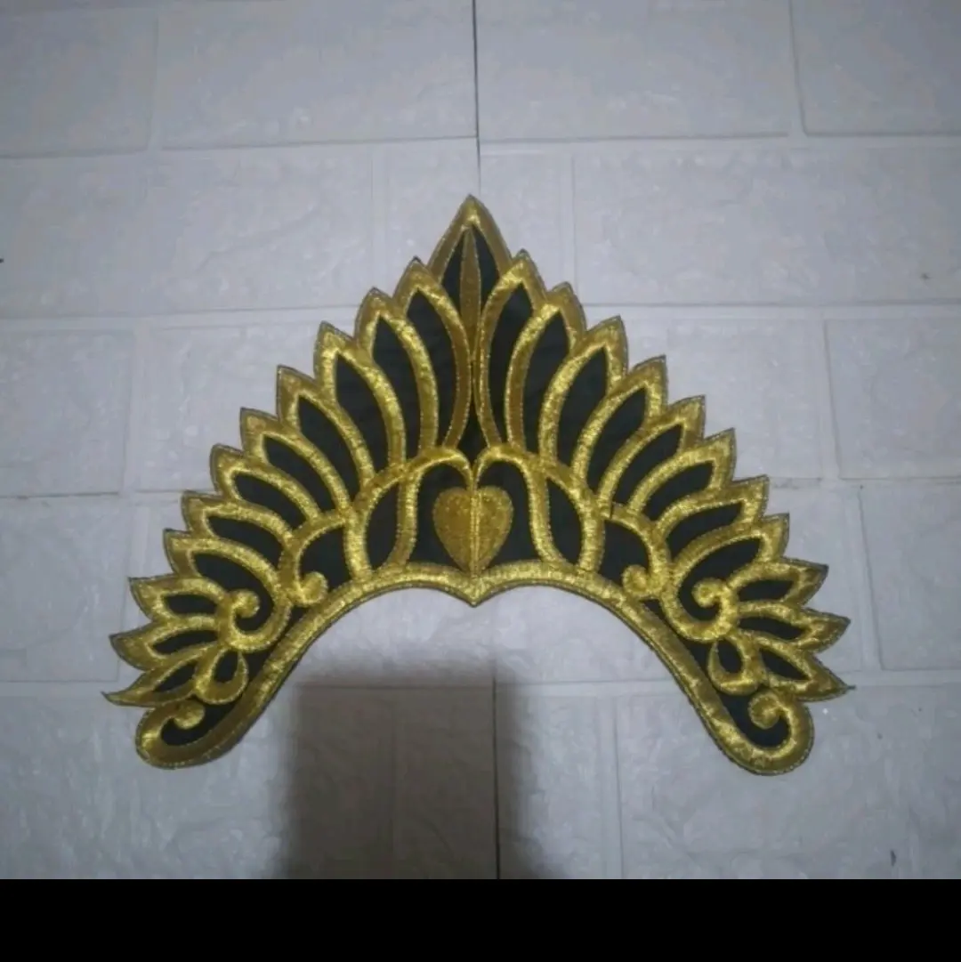 mahkota tari jaipongan Perempuan Laki-laki
